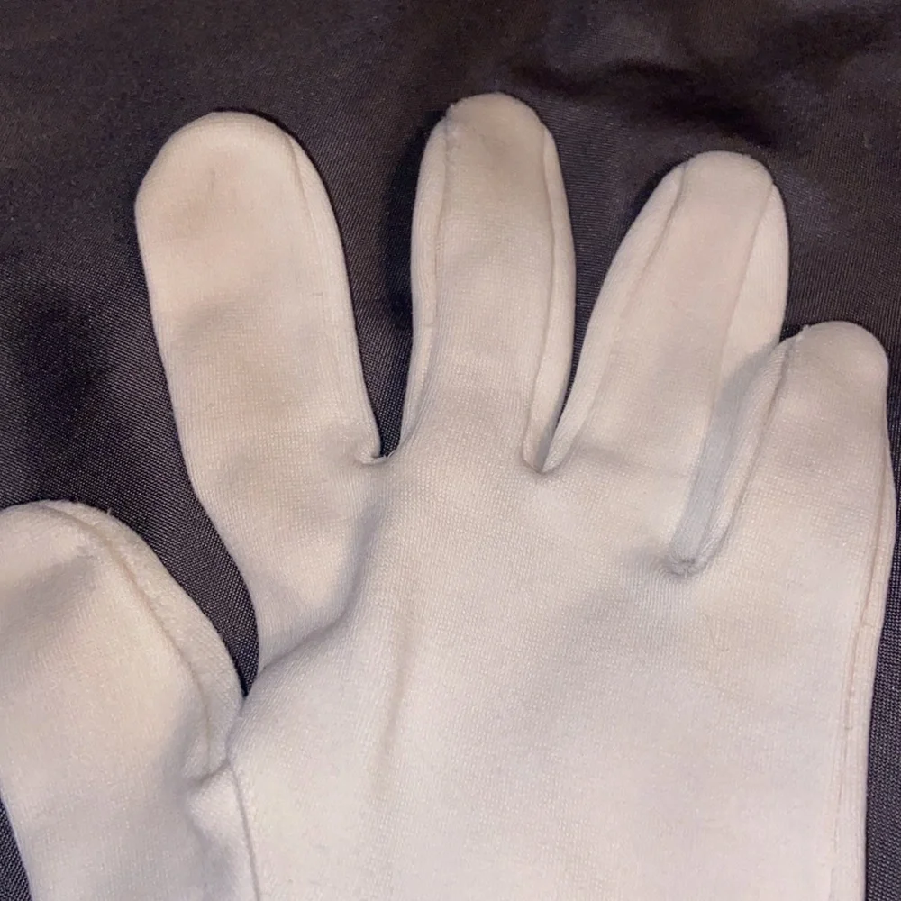 Vintage white gloves size medium